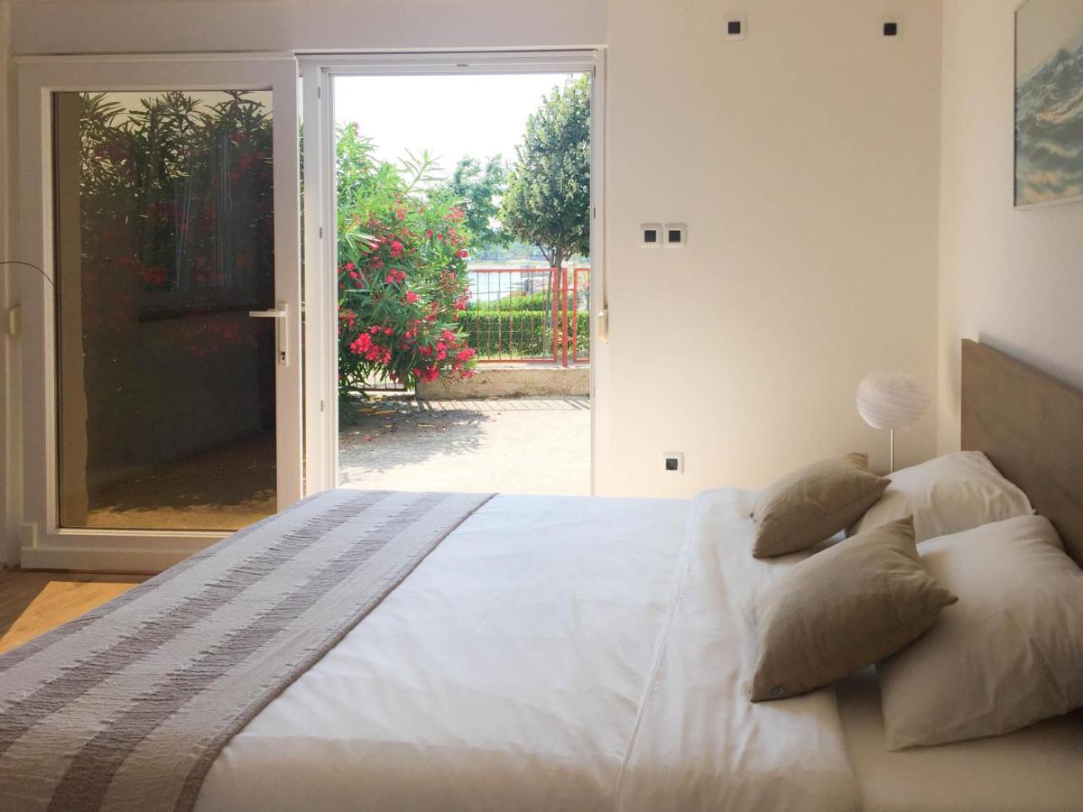 Elysium Apartment Пула Екстериор снимка
