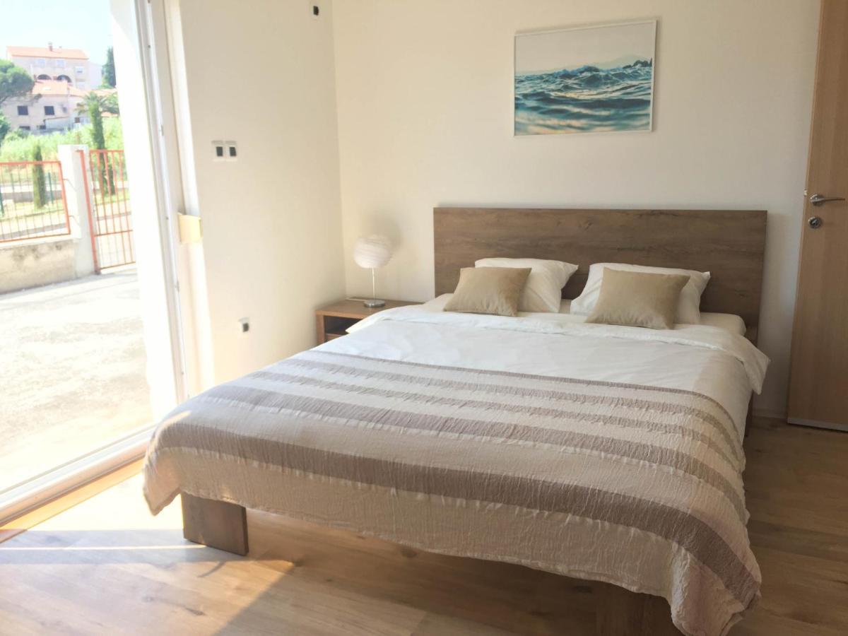 Elysium Apartment Пула Екстериор снимка